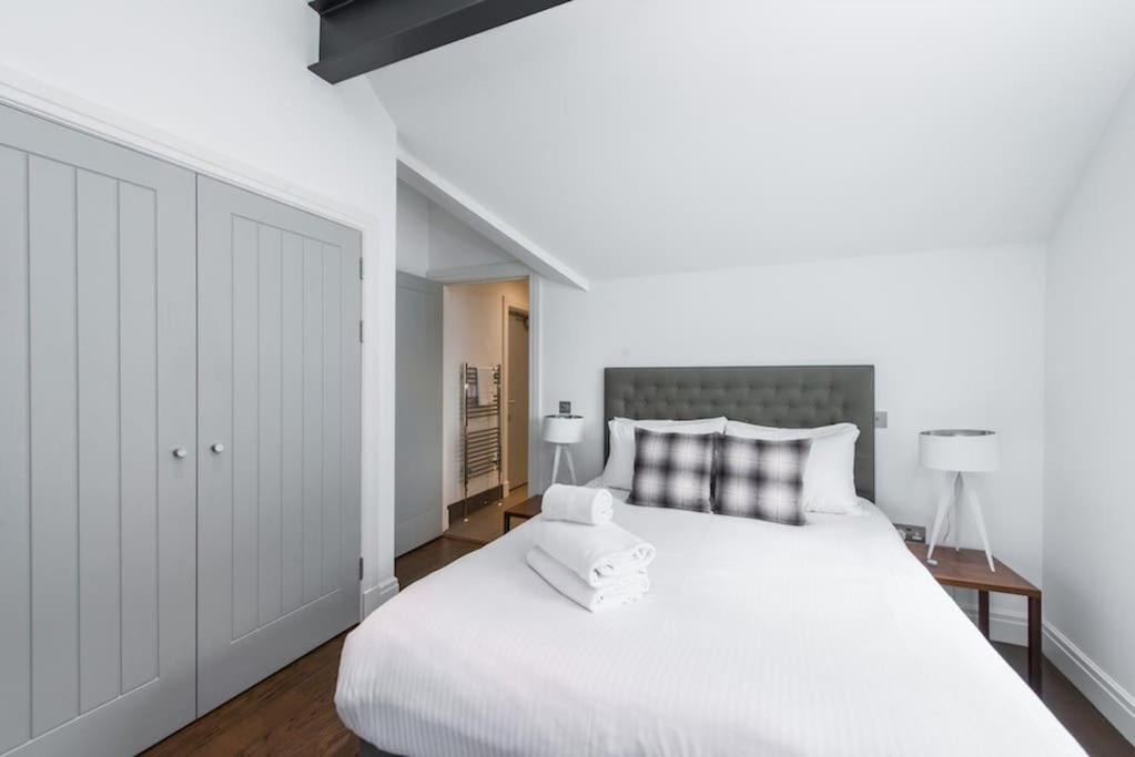 Cool Urban Apartment With Stunning Castle Views EDI Exterior foto